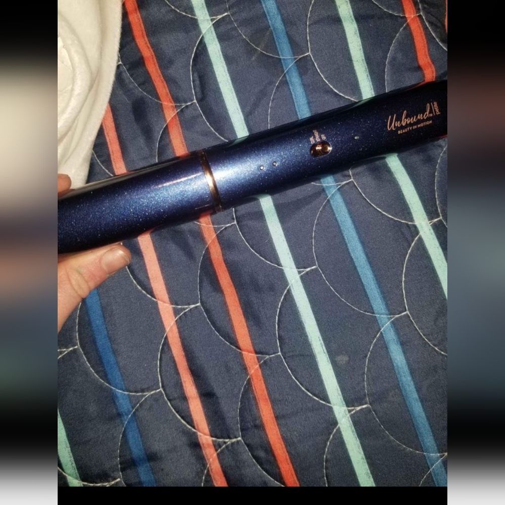 Cordless mini straightener and curling iron